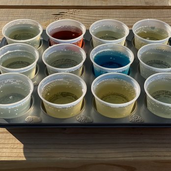 Blue Toad Hard Cider - 12 drink cider flight - Cideries Near Me - Roseland, Virginia