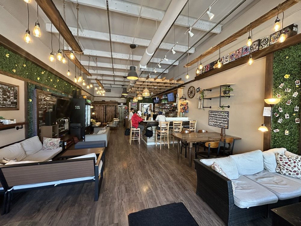 Social spots from The Muddy Root