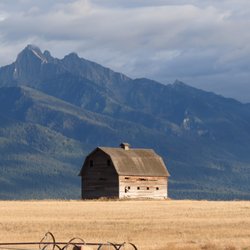 Diamond S RV Park and Campground - The most photographed barn in the county!