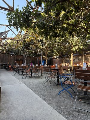 Drake's Dealership by null