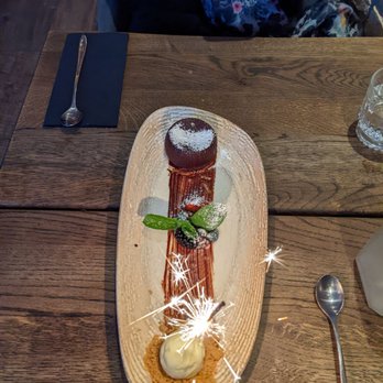 maple casual dining - The lava cake is delicious, but a bit small for the price - Scandinavian Near Me - København maple casual dining - The lava cake is delicious, but a bit small for the price - Scandinavian Near Me - København