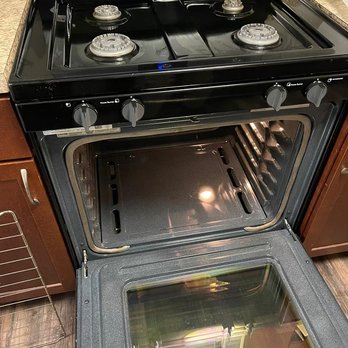 Mimi And The Mop - After cleaning. Your stove will look like new! - Home Cleaning Near Me - worcester, Massachusetts Mimi And The Mop - After cleaning. Your stove will look like new! - Home Cleaning Near Me - worcester, Massachusetts
