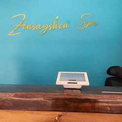 Zensayshen - Front desk area