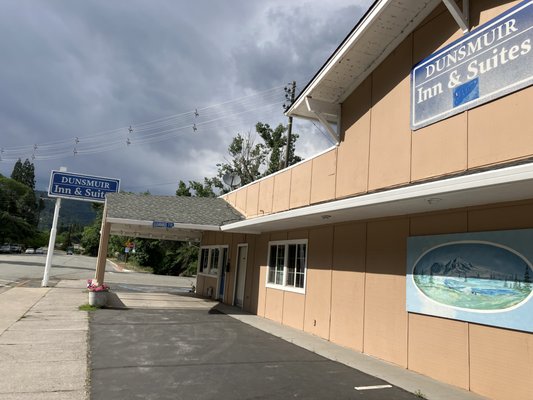 Dunsmuir Inn & Suites by null