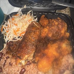 Gold Star Jerk & Seafood Center - Fried chicken with coleslaw