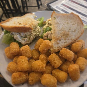6 Bears & A Goat - Chicken salad Sami with tots - Breweries Near Me - Fredericksburg, Virginia