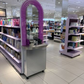 Nordstrom Oakbrook Center - Department Stores Near Me - Oak Brook, Illinois