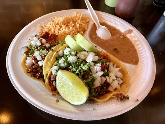 Ambro’s Tacos Y Más by null