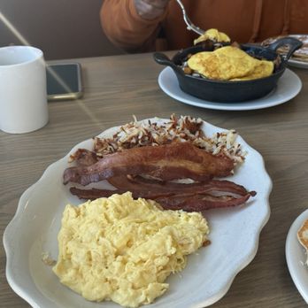 The Harvest Room - Hash browns, Eggs, and bacon - New American Near Me - Munster, Indiana The Harvest Room - Hash browns, Eggs, and bacon - New American Near Me - Munster, Indiana
