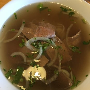 Sweet Chili - Rare beef rice noodle soup :) Very nice broth! - Vietnamese Near Me - Orangeville, Ontario Sweet Chili - Rare beef rice noodle soup :) Very nice broth! - Vietnamese Near Me - Orangeville, Ontario