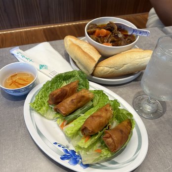 An Di Dzo - Spring rolls. Beef stew. - Vietnamese Near Me - Honolulu, Hawaii