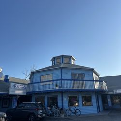 Mulligan’s Plaza