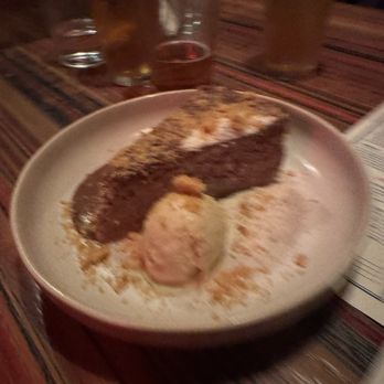Rood - Rocky Road Pie - Desserts Near Me - Lakewood, Ohio