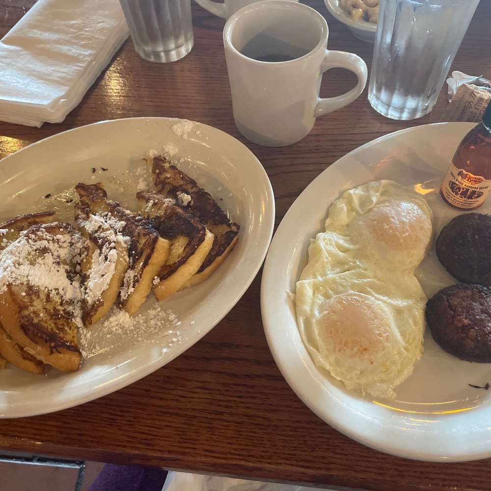 Momma's French Toast Breakfast