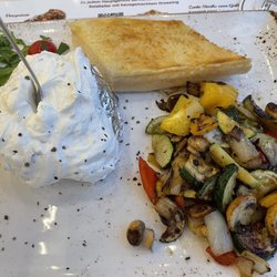 Restaurant Dubrovnik, - Roasted vegetables, baked potato, sour cream / Gebratenes Gemüse, gebackener Kartoffel, Sour Creme