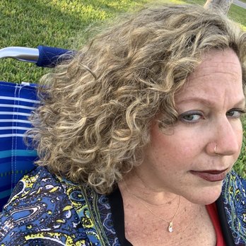 Robert Edwards Capelli Spazio - Hair Stylists Near Me - Coral Springs, Florida Robert Edwards Capelli Spazio - Hair Stylists Near Me - Coral Springs, Florida