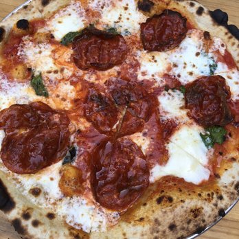 Roberta's - Bee sting - Pizza Near Me - Culver City, California