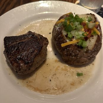 LongHorn Steakhouse - Flo's Filet - Steakhouses Near Me - Webster, Texas LongHorn Steakhouse - Flo's Filet - Steakhouses Near Me - Webster, Texas