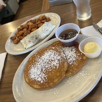 Manory's Restaurant - American Near Me - Troy, New York