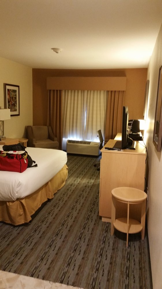 HOLIDAY INN EXPRESS & SUITES SAN ANTONIO BROOKS CITY BASE Updated