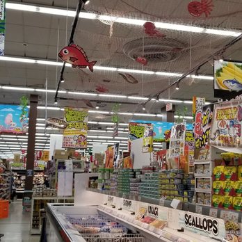 Don Quijote - Very large stores with many items, well organized and signs everywhere - International Grocery Near Me - Honolulu, Hawaii Don Quijote - Very large stores with many items, well organized and signs everywhere - International Grocery Near Me - Honolulu, Hawaii
