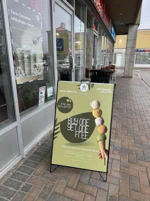 M Chá Bar (Hwy400 & Rutherford) by null