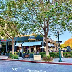 Kianti's Pizza & Pasta Bar - Exterior