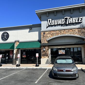 Round Table Pizza - Signage and entrance - Pizza Near Me - Murrieta, California Round Table Pizza - Signage and entrance - Pizza Near Me - Murrieta, California