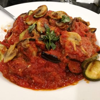 Mama Mia's Italian Eatery - Pasta Primavera ($20.99) - Italian Near Me - Niagara Falls, Ontario Mama Mia's Italian Eatery - Pasta Primavera ($20.99) - Italian Near Me - Niagara Falls, Ontario