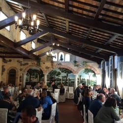 Ristorante L'oasi di Vescovio - Interno sala 2 con affreschi