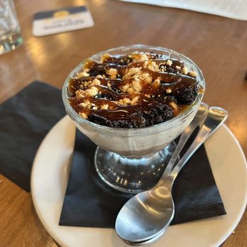 LOCAL Public Eatery Liberty Village - Peanut butter and chocolate cup without ice cream - Sports Bars Near Me - Toronto, Ontario