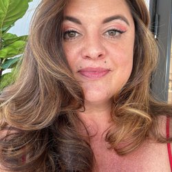Inspire Salon By Mia - New haircut and blowout