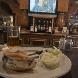 The Sportsman Restaurant - Burger and beer at the bar!