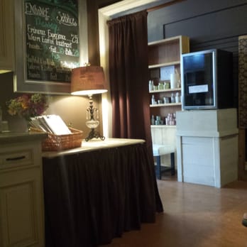 Pause Facial Bar - Day Spas Near Me - Baraboo, Wisconsin