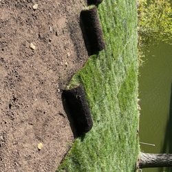 G2 Landscape - Laying fresh sod