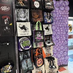 Spirit Halloween - Trick or Treat bags