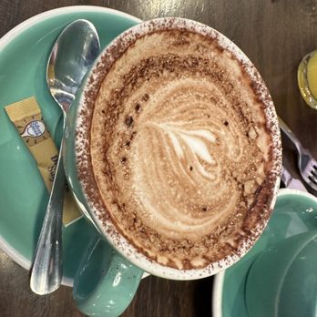 Bill's - Cappuccino - British Near Me - London, XGL