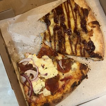 Due Amici Pizza & Pasta Bar - Pizza Near Me - Tampa, Florida