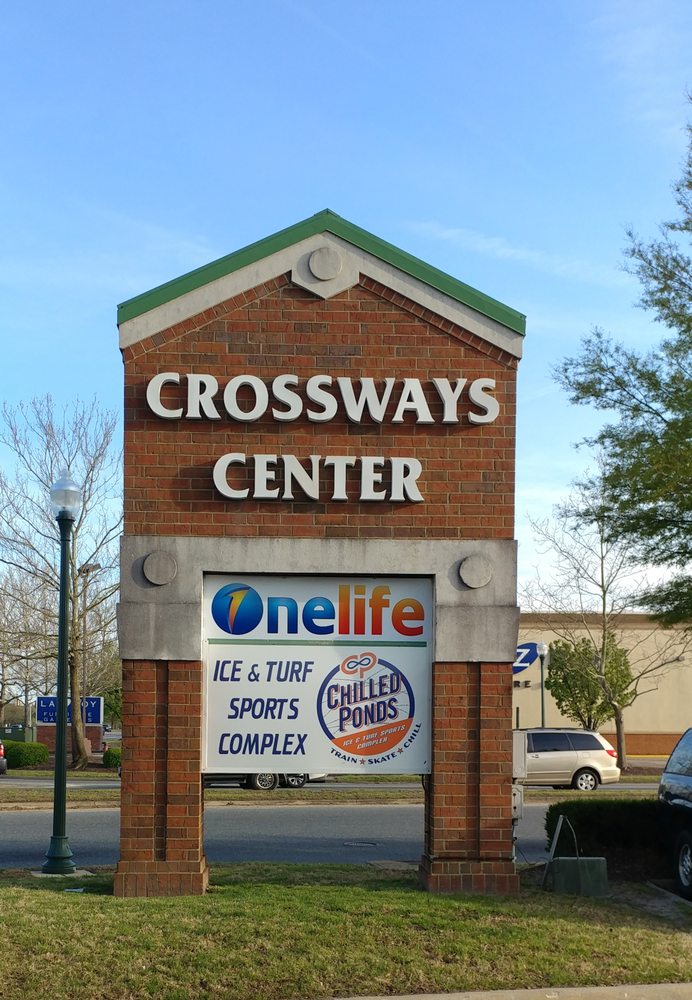 CROSSWAYS SHOPPING CENTER Updated September 2024 1412 Greenbrier
