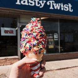 Tasty Twist - Coconut softserve with sprinkles!