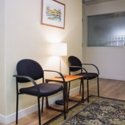Leonora Robles - The waiting area at my Vancouver Downtown office. Vancouver Counselling, Vancouver Life Coaching sessions, online therapy.