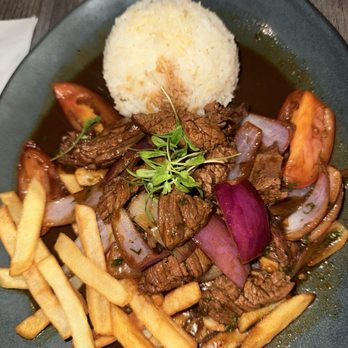 305 Peruvian Modern Cuisine - Lomo saltado - Peruvian Near Me - Miami, Florida 305 Peruvian Modern Cuisine - Lomo saltado - Peruvian Near Me - Miami, Florida
