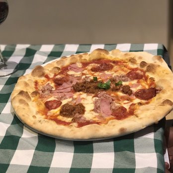 Mamma Pizza Osteria - Meat pizza - Pizza Near Me - Oslo, 03 Mamma Pizza Osteria - Meat pizza - Pizza Near Me - Oslo, 03