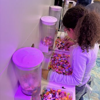 The Slime Lab Co - Charms - Children's Museums Near Me - Oxford, Connecticut