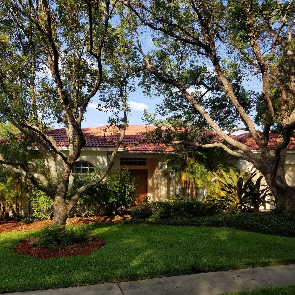 Slide of RoofCrafters