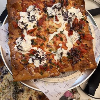 Truly Pizza - Pizza Near Me - Laguna Beach, California