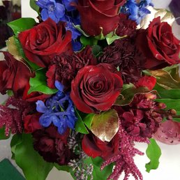 Red rose centerpiece. Red rose centerpiece.