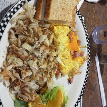 Black Bear Diner - Ham & 2-Egg* Ham & Cheese Omelette - Diners Near Me - Santa Clarita, California Black Bear Diner - Ham & 2-Egg* Ham & Cheese Omelette - Diners Near Me - Santa Clarita, California