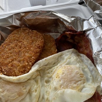 Jenni’s Cafe - Hashbrowns, over easy eggs, bacon - Breakfast & Brunch Near Me - Branchburg, New Jersey Jenni’s Cafe - Hashbrowns, over easy eggs, bacon - Breakfast & Brunch Near Me - Branchburg, New Jersey