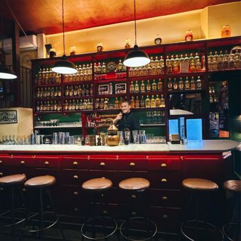 Dr. Stravinsky - Beautiful bar - Cocktail Bars Near Me - Barcelona, B